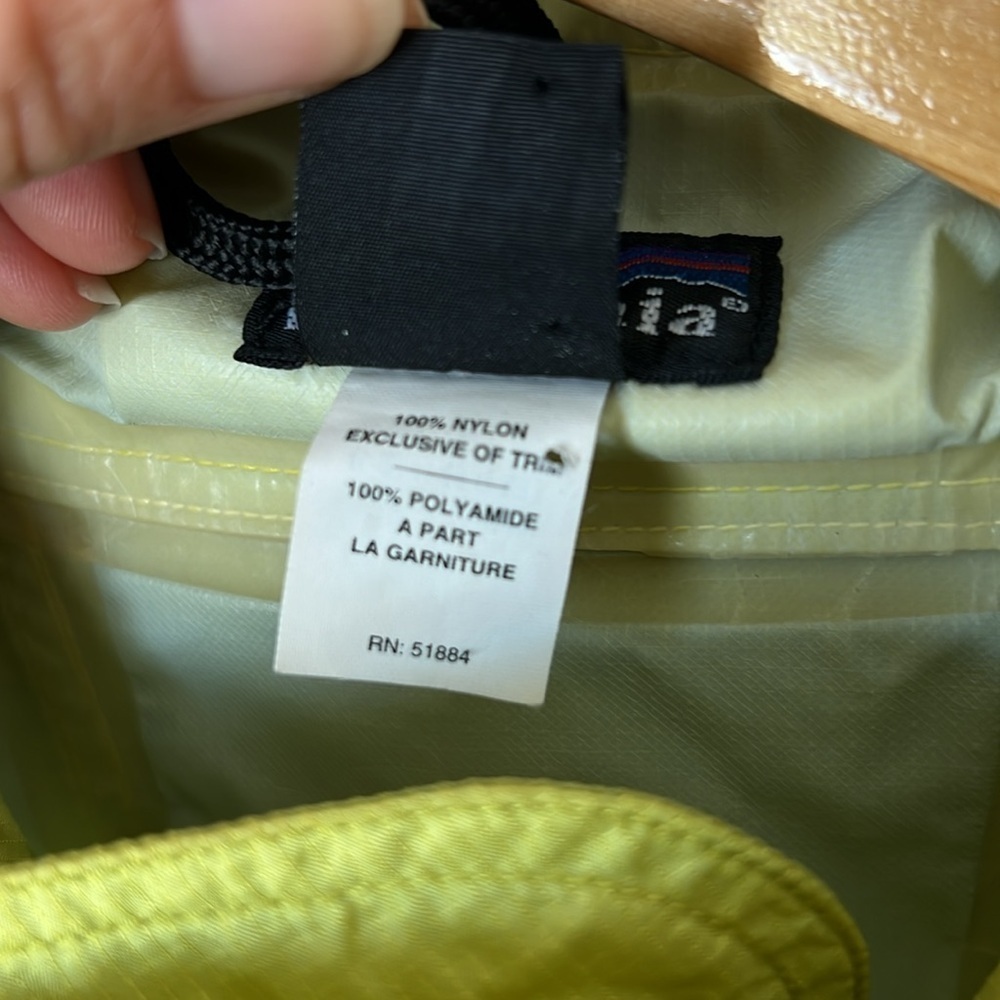 Patagonia neon yellow weatherproof jacket - Picture 6 of 12